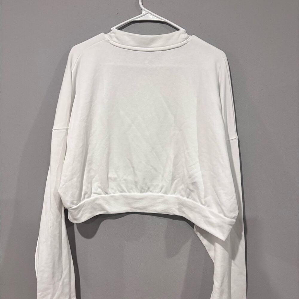 Under Armour Women's White Cropped Top XL - Picture 4 of 5